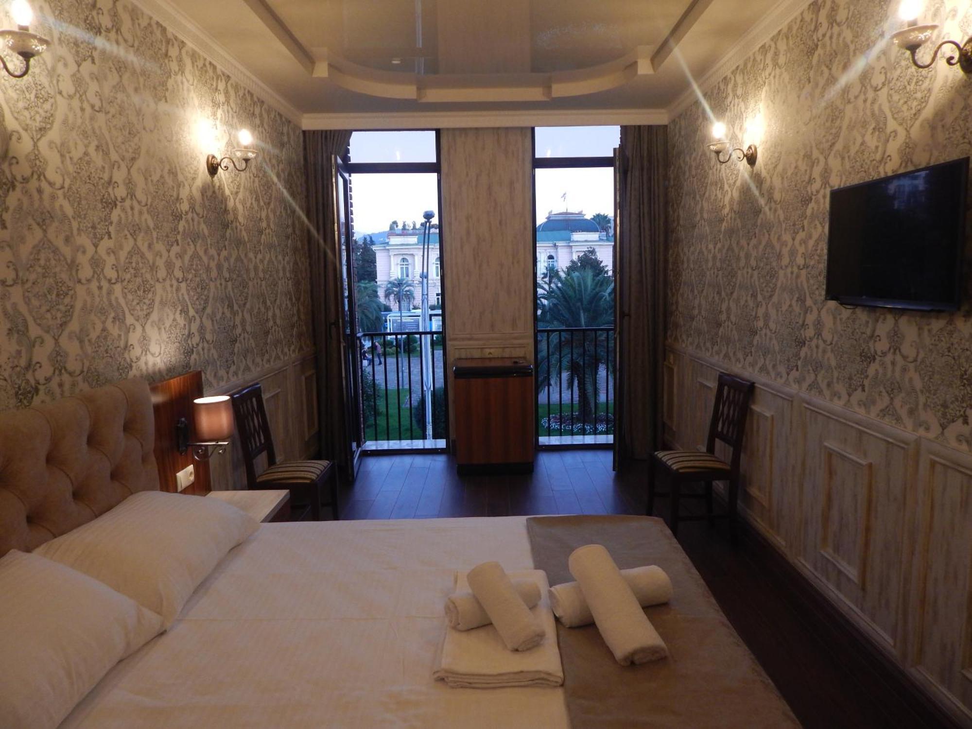 Melini Boutique Hotel 바투미 외부 사진