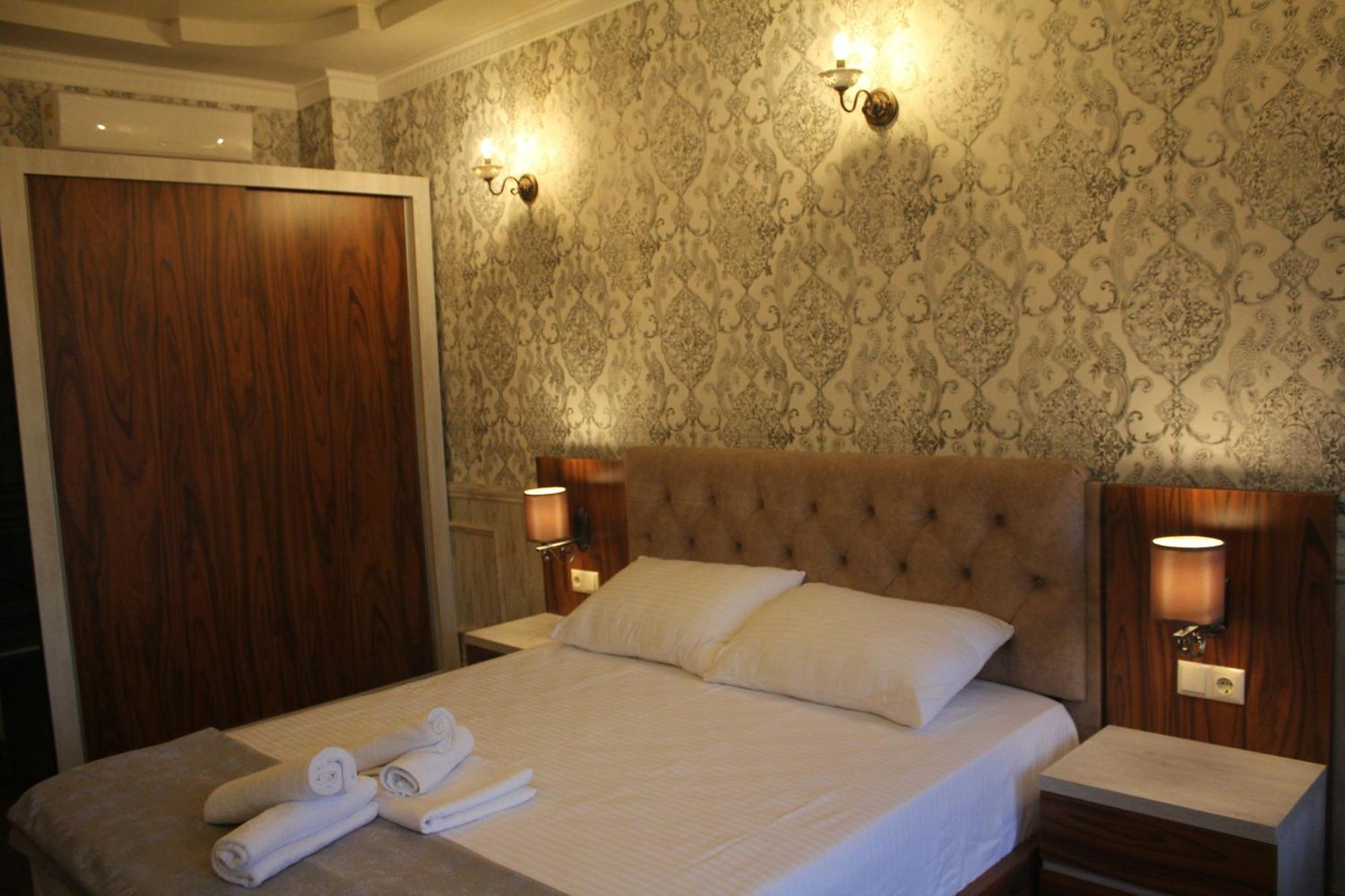 Melini Boutique Hotel 바투미 외부 사진