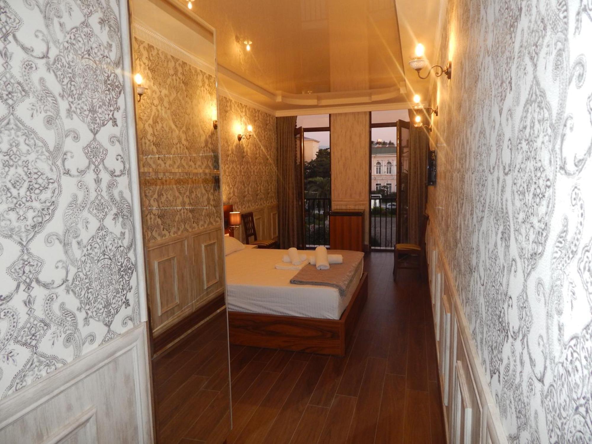 Melini Boutique Hotel 바투미 외부 사진