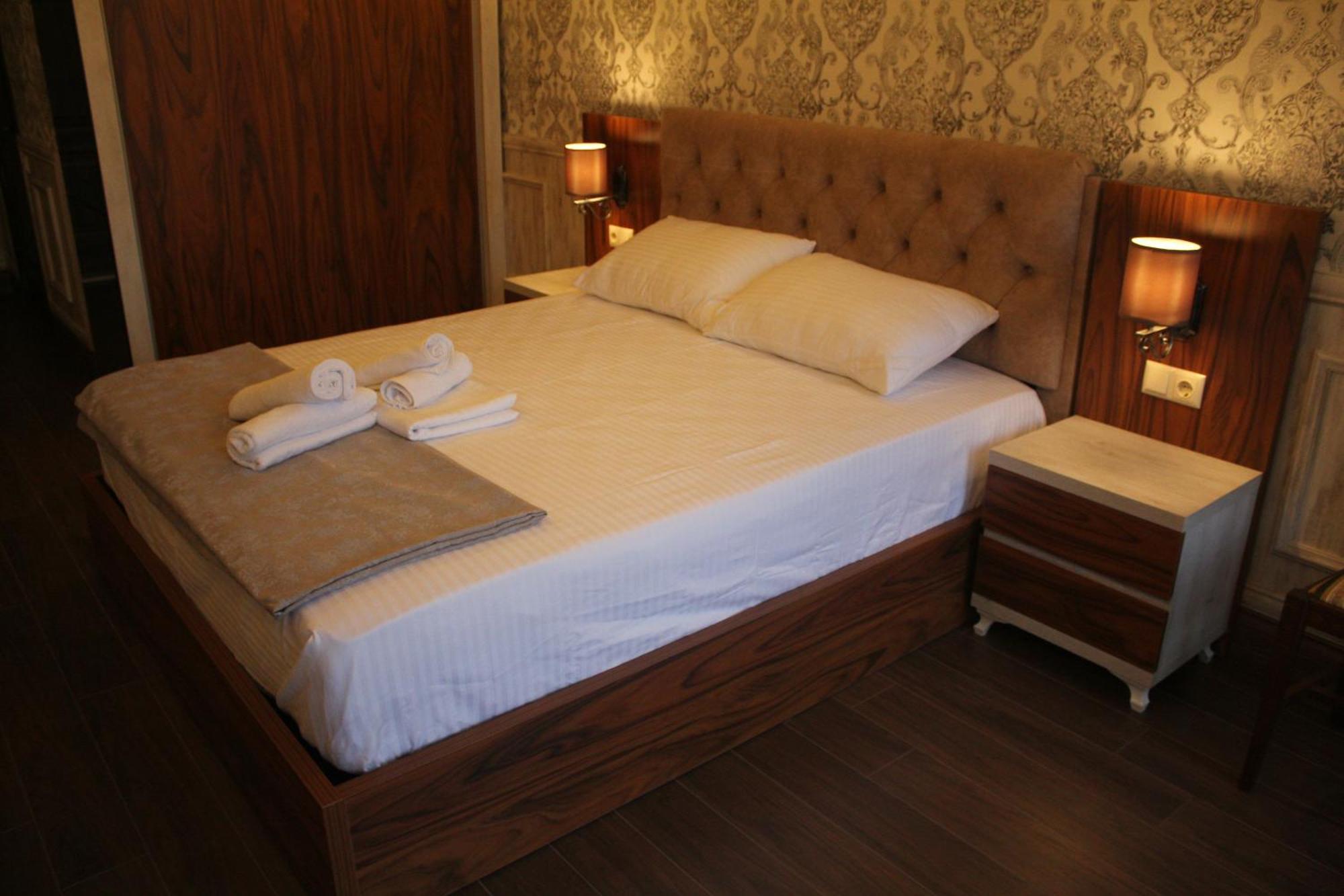 Melini Boutique Hotel 바투미 외부 사진