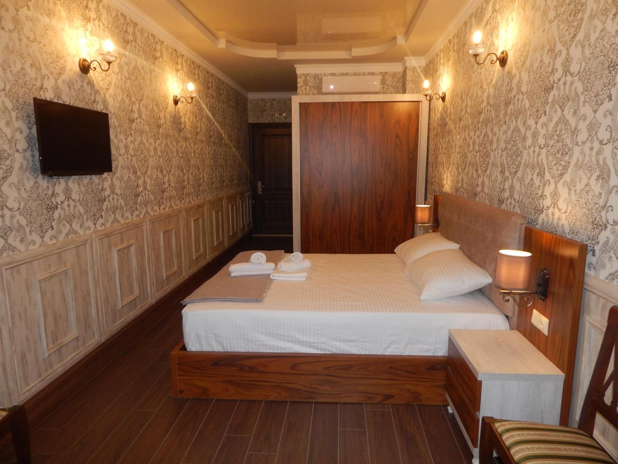 Melini Boutique Hotel 바투미 외부 사진
